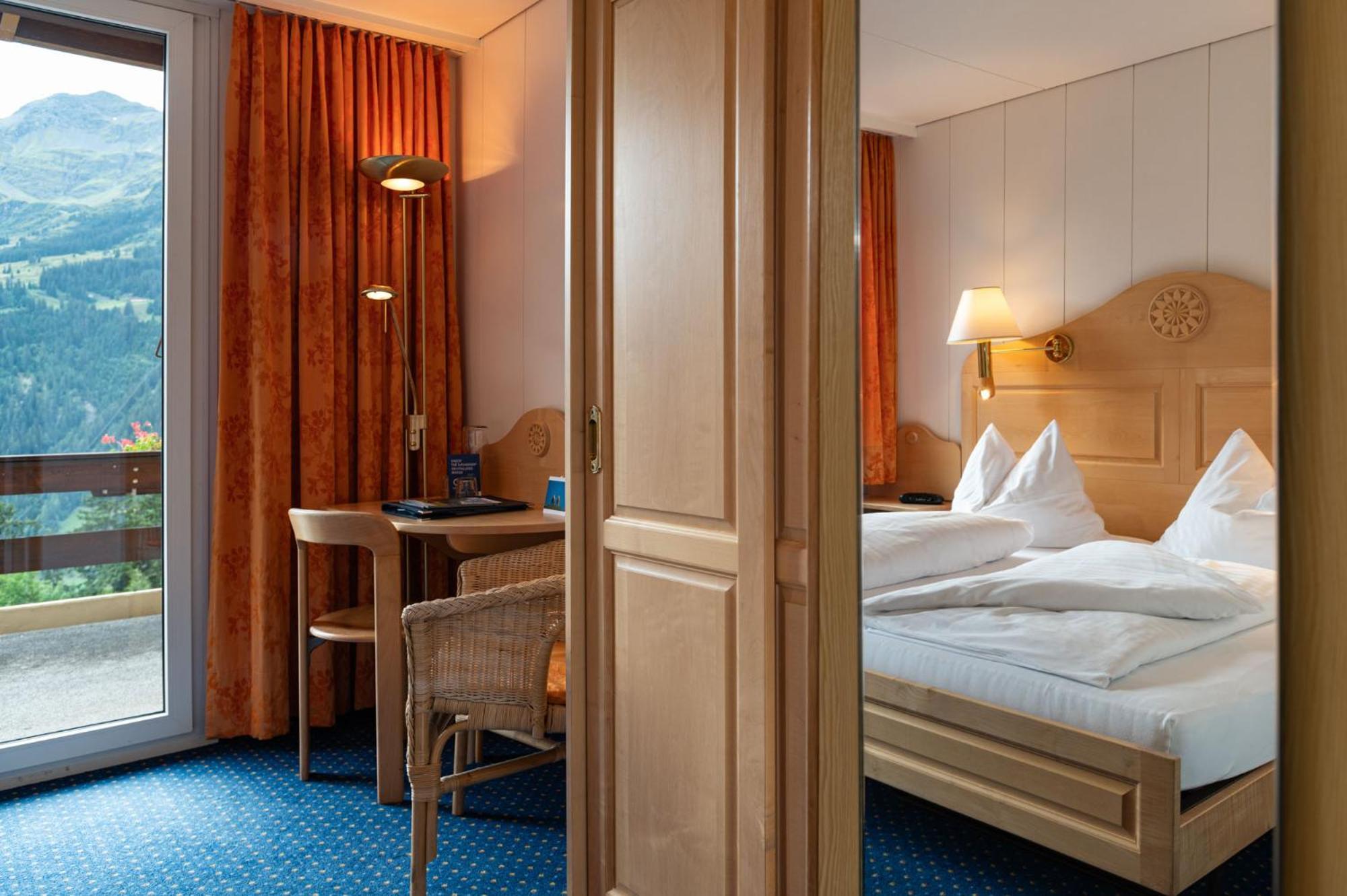 Hotel Bellevue - Traditional Swiss Hideaway Wengen