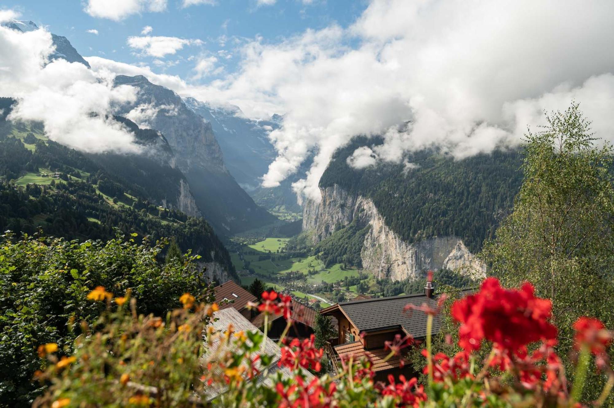 Hotel Bellevue - Traditional Swiss Hideaway